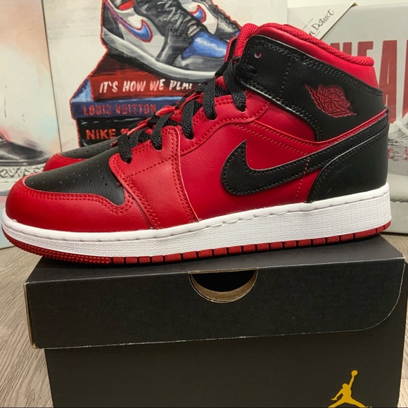 Nike Air Jordan 1 Mid GS 'Reverse Bred' Gym Red/Black 554725-660 Size 6.5Y/8W - Picture 4 of 11